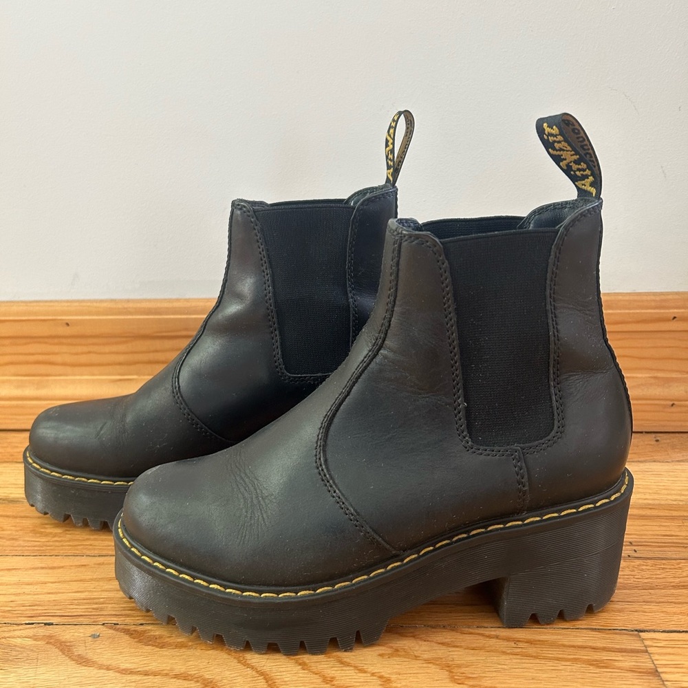 Dr. Martens Rometty Leather Platform Chelsea Boots Black Womens
